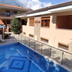 Jota Apartman ***** (Medencés)