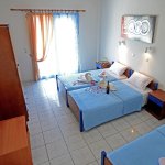 Salonikos Stúdió ****